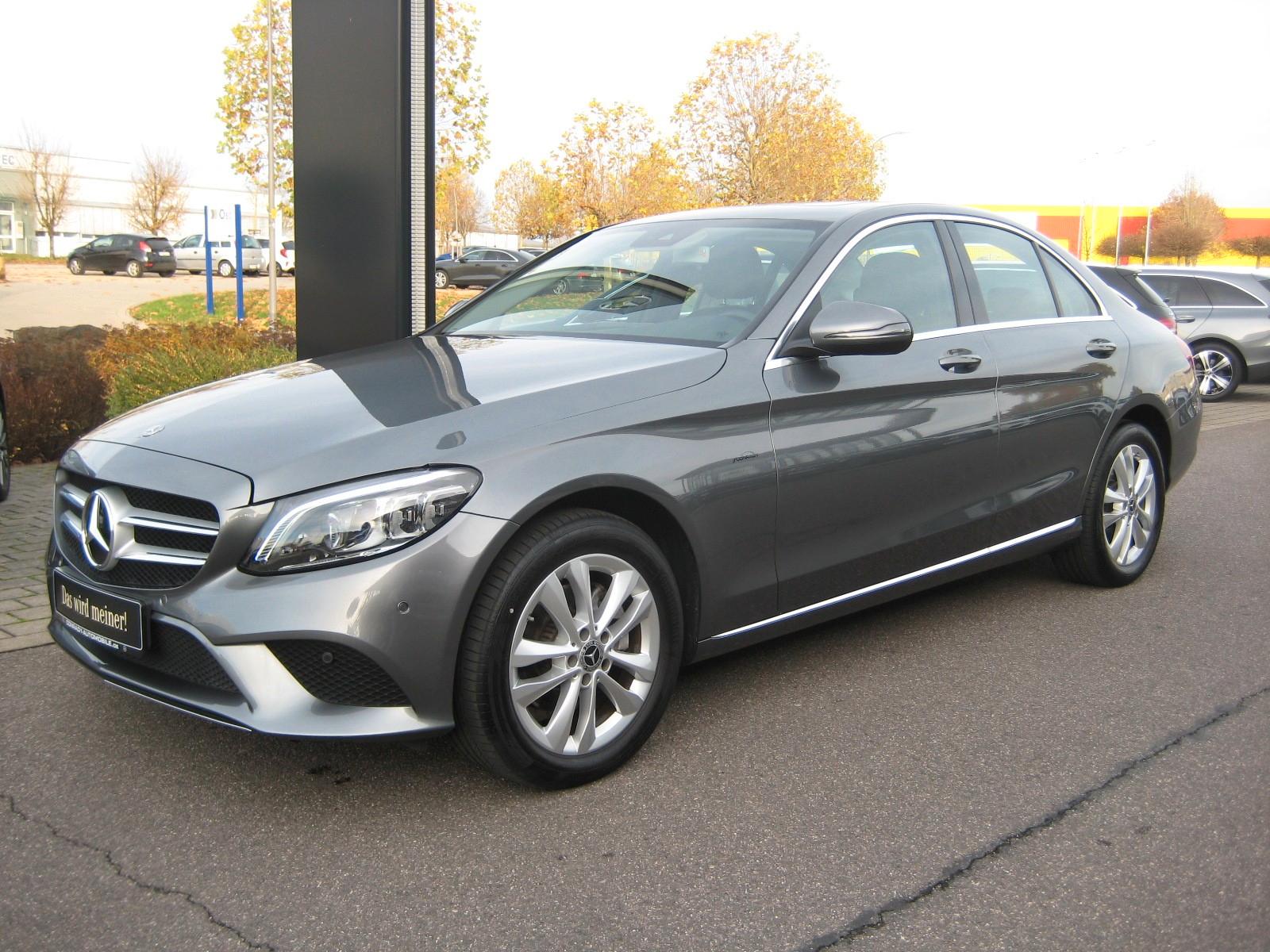 Mercedes-Benz C 200 Avantgarde 4M 9G LED Navi Kamera Schiebed.