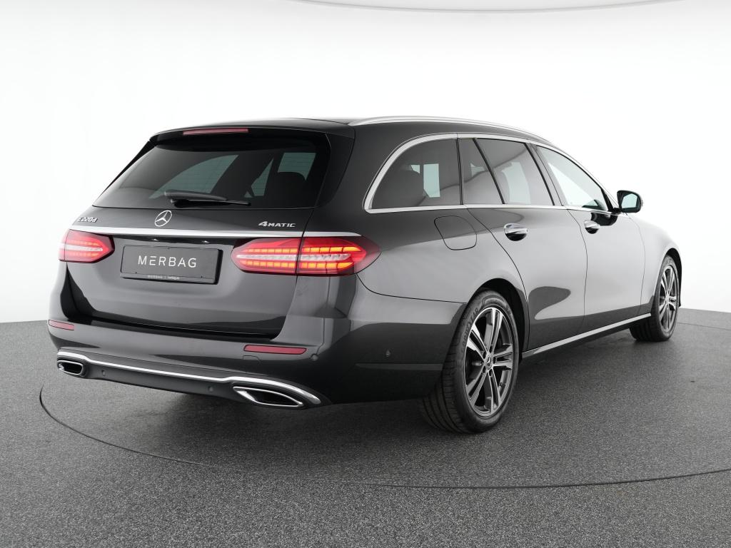Mercedes-Benz E 220 d 4M T Avantgarde Multibeam HUD Distronic