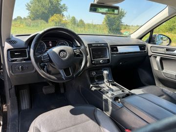 Volkswagen Touareg - 10