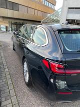 BMW 530d xDrive Touring A LCI 2021 - BMW 530 Gebrauchtwagen in Stuttgart