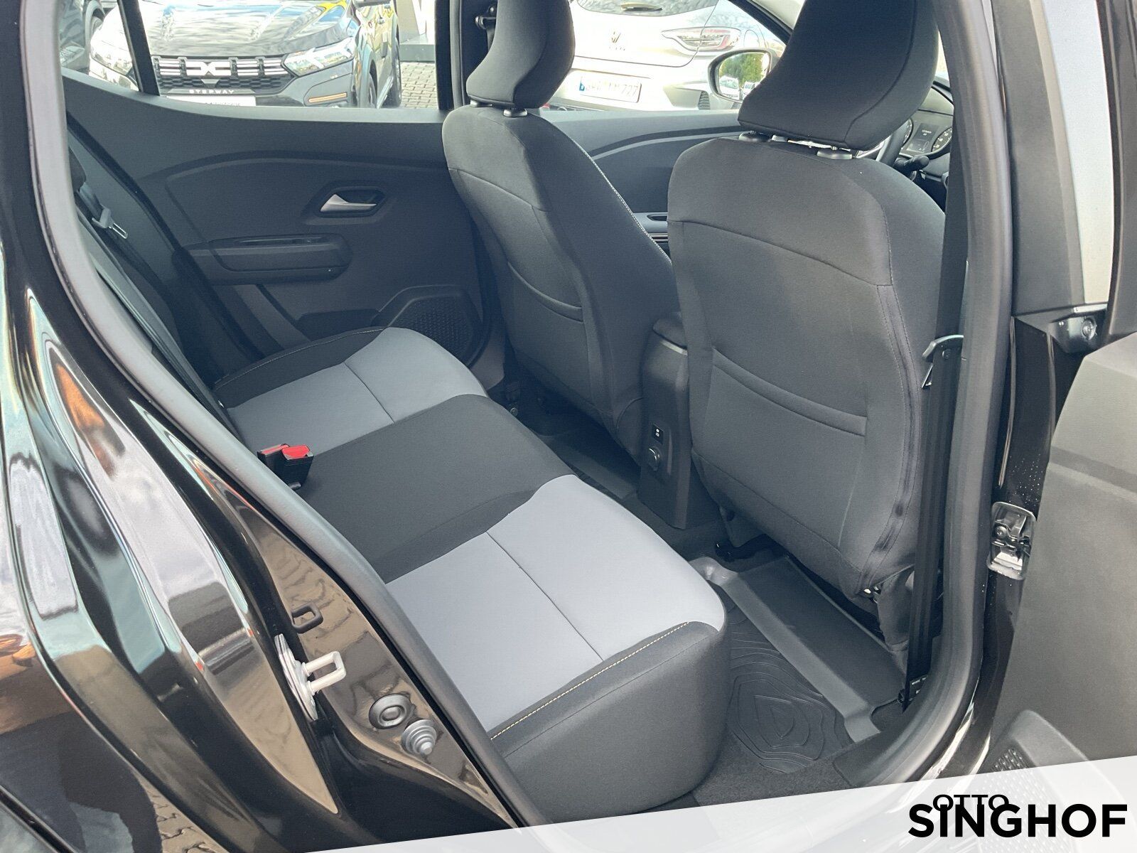 Fahrzeugabbildung Dacia Sandero Stepway Extreme TCe 90 auto