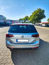 Volkswagen Passat Variant 2.0 TDI SCR DSG Elegance Vari... - Volkswagen Passat in Bremen