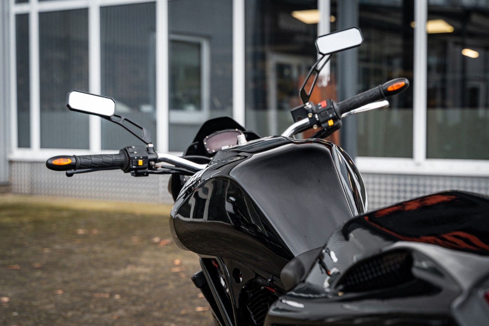 Fahrzeugabbildung Buell CYCLONE Sport Luftfilter Supertrapp Auspuff