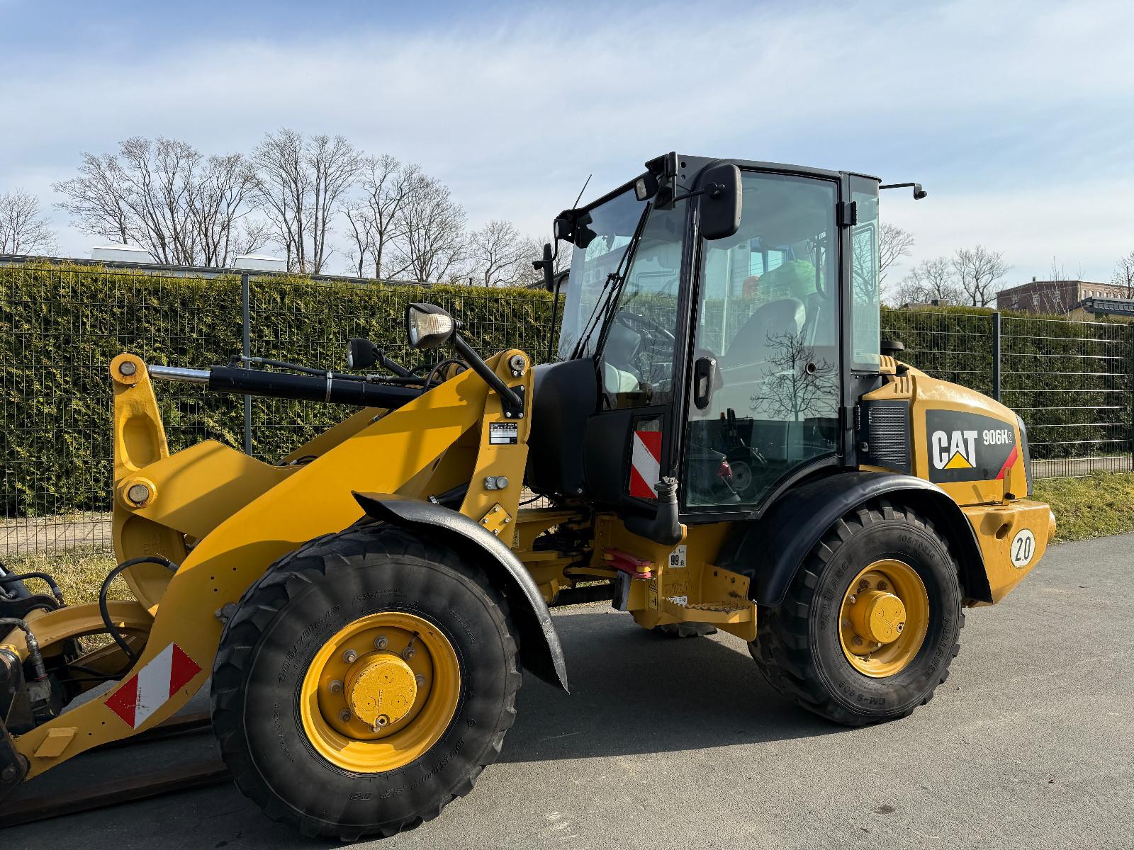 CAT 906 H2  - INKL. HYD. SCHAUFEL & GABEL