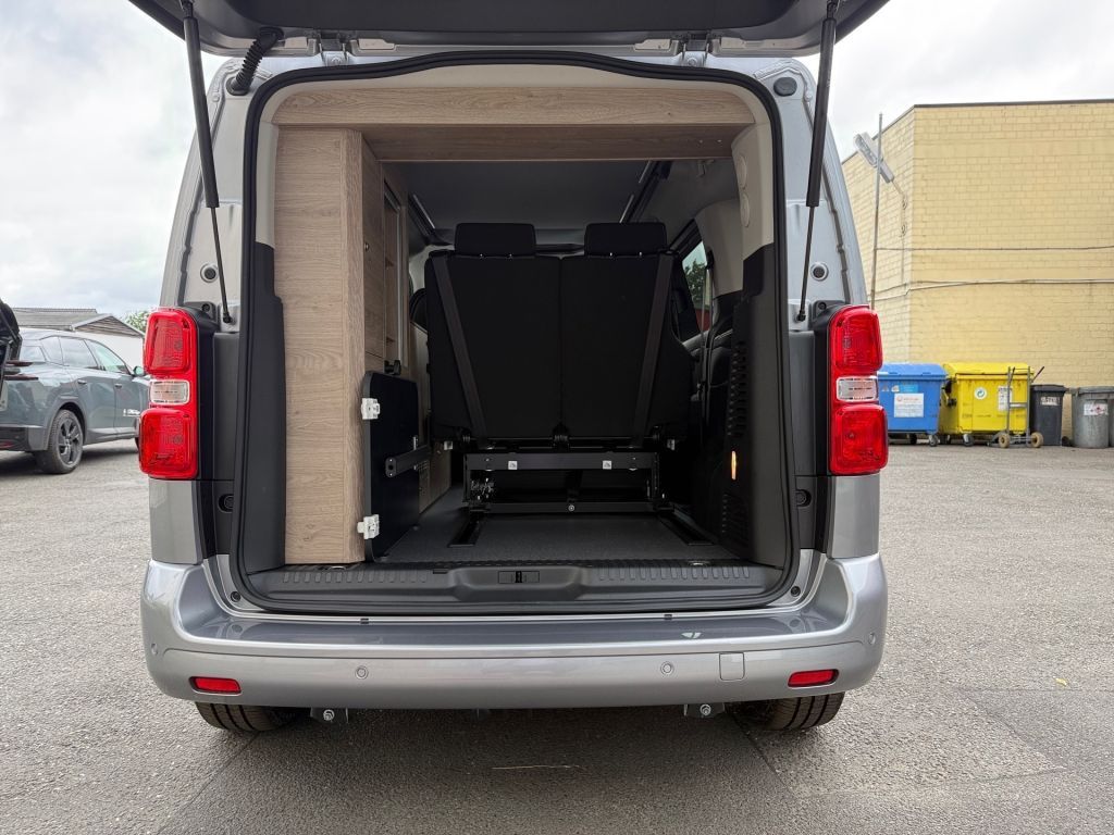 Fahrzeugabbildung Citroën Spacetourer Holidays Diesel 180 Autm.