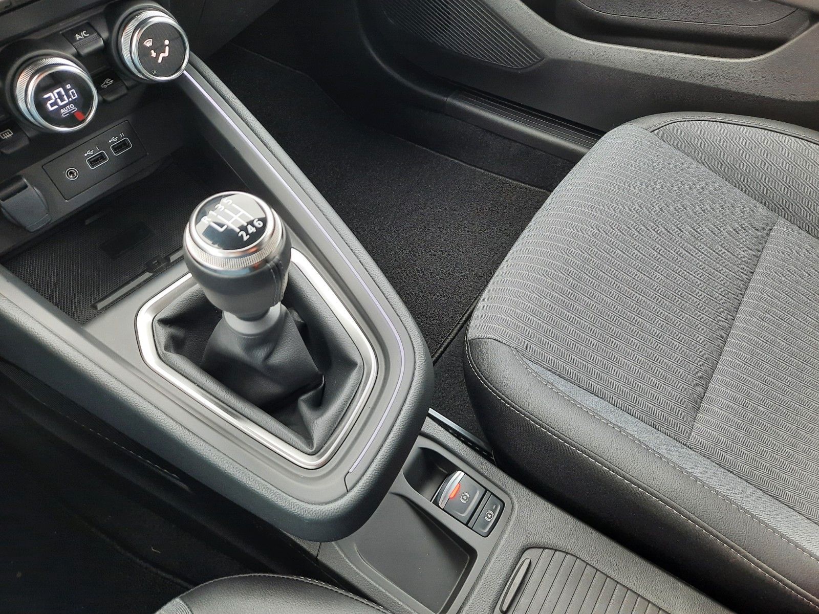 Renault Clio - Bild 18