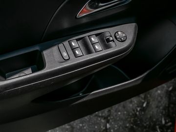 Opel Corsa F 1.2 Edition Fahrerassistenz-Paket Kamera