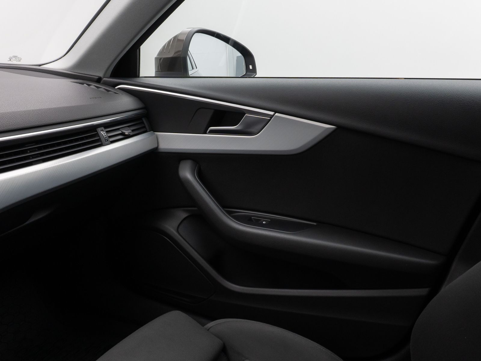 Fahrzeugabbildung Audi A4 2.0 TFSI Lim. Sport S Line Virtual AHK Tempom