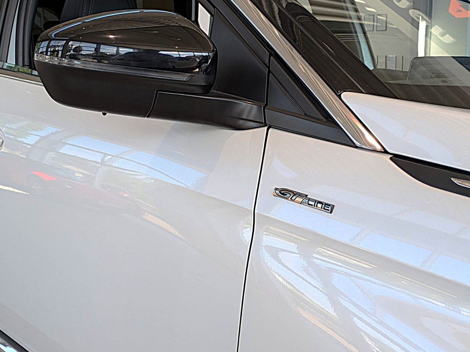 Fahrzeugabbildung Peugeot 5008 GT-LINE LEDER NAVI PANORAMA LED AHK 7-SITZE