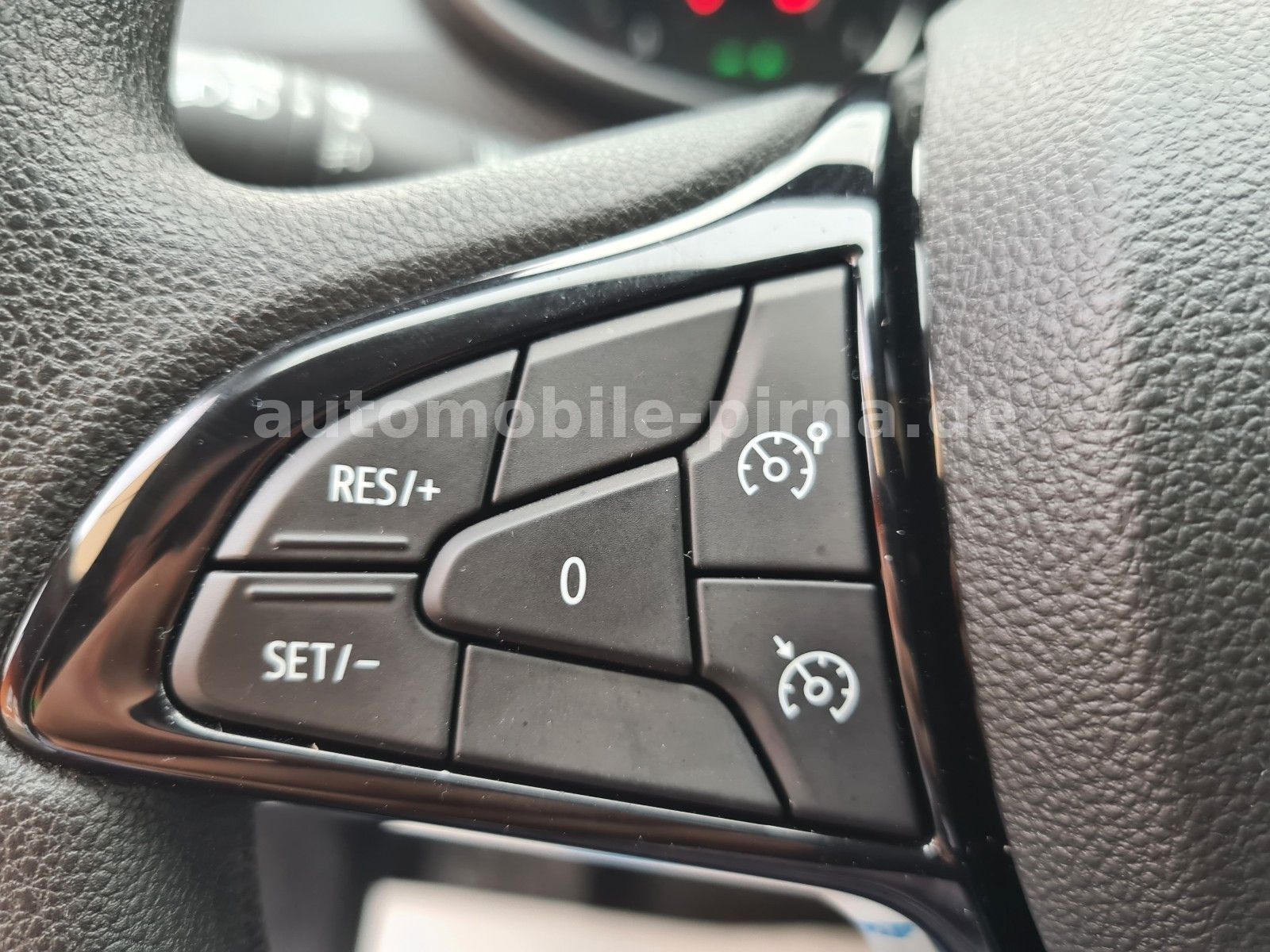 Sandero III Stepway Essential TCe 90 +AC/LED