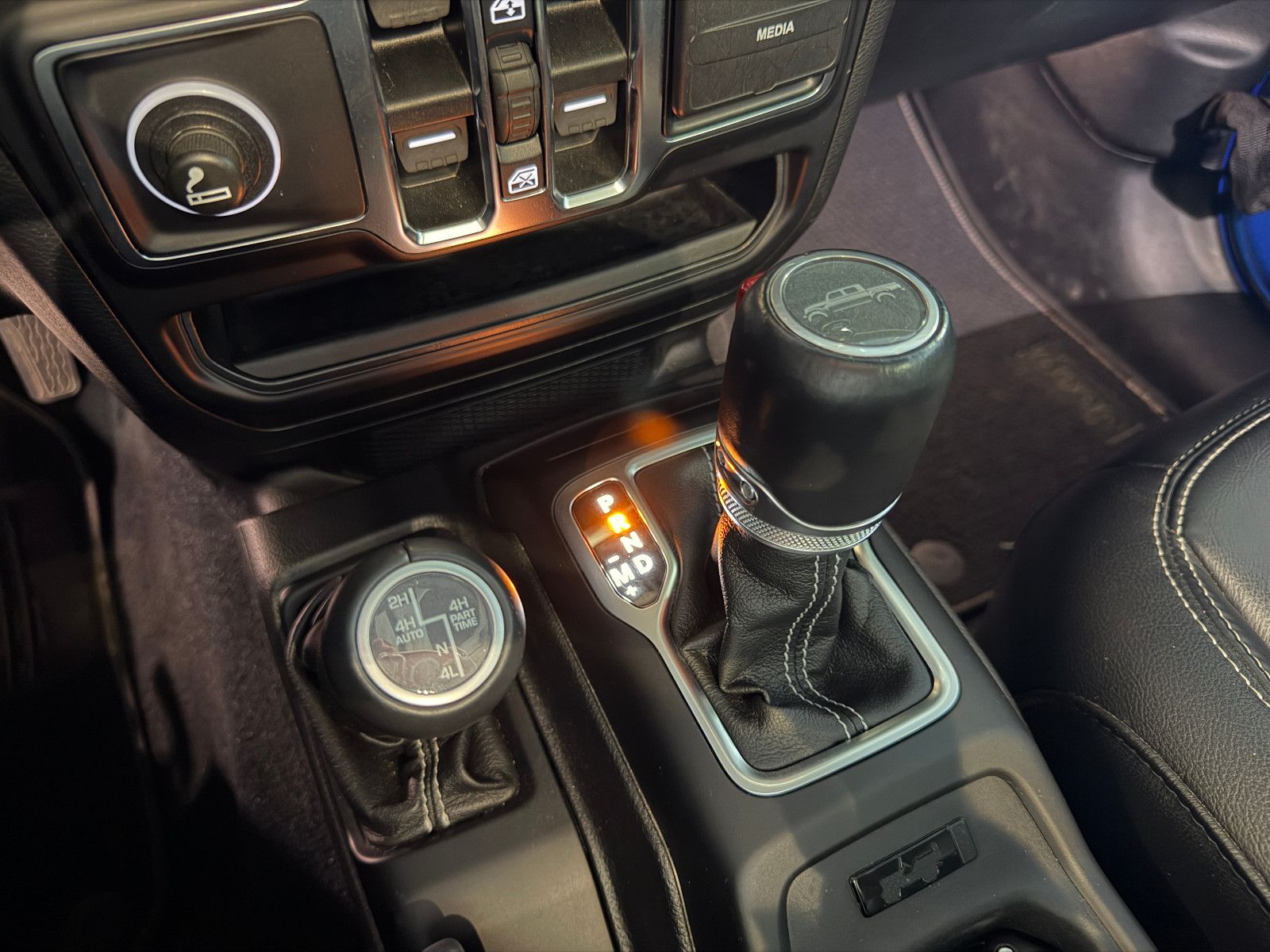 Fahrzeugabbildung Jeep Gladiator Launch Edition 4WD/KAMERA/LEDER/LED/EX