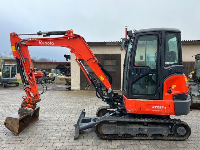 Kubota KX037-4 mit Powertilt