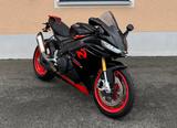 Aprilia RSV4 RR 1100 E5 mit viel Zubehör - APRILIA RSV4 RR