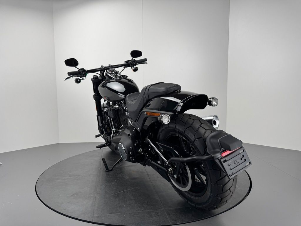 Fahrzeugabbildung Harley-Davidson SOFTAIL FAT BOB 114CI *NEUWERTIG *WENIG KM