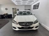 Mercedes-Benz E 200 CGI T-Model BlueEfficiency*LED*leder*AHK - Mercedes-Benz E 200 aus 2014