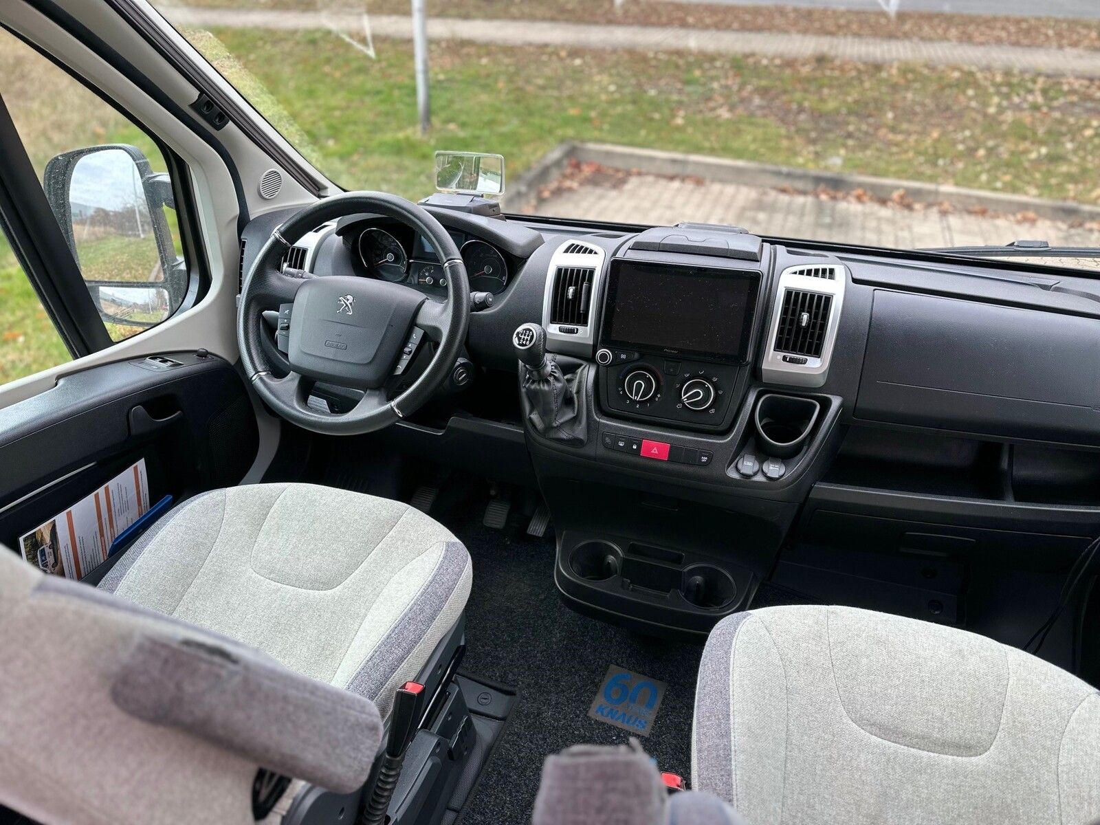 Fahrzeugabbildung Knaus BoxStar 60 YEARS 540 ROAD Peugeot AHK