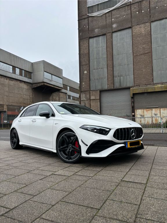 Image of Mercedes-Benz A 35 AMG