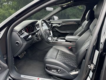 Audi S8 - 11