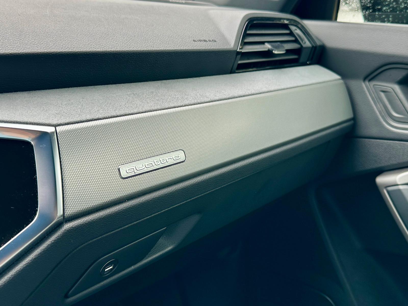 Audi Q3 Sportback 45TFSI qu BLACK SONOS 360° MATRIX, миниатюра 23