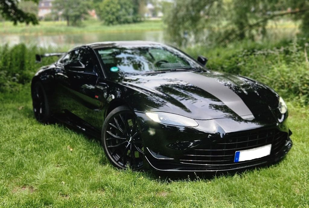 Aston Martin V8 Vantage