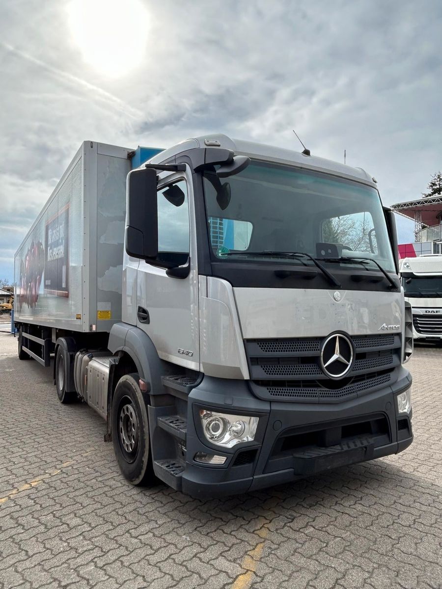 Fahrzeugabbildung Mercedes-Benz 2 Stk. Antos 1840+Rohr Kühlauflieger