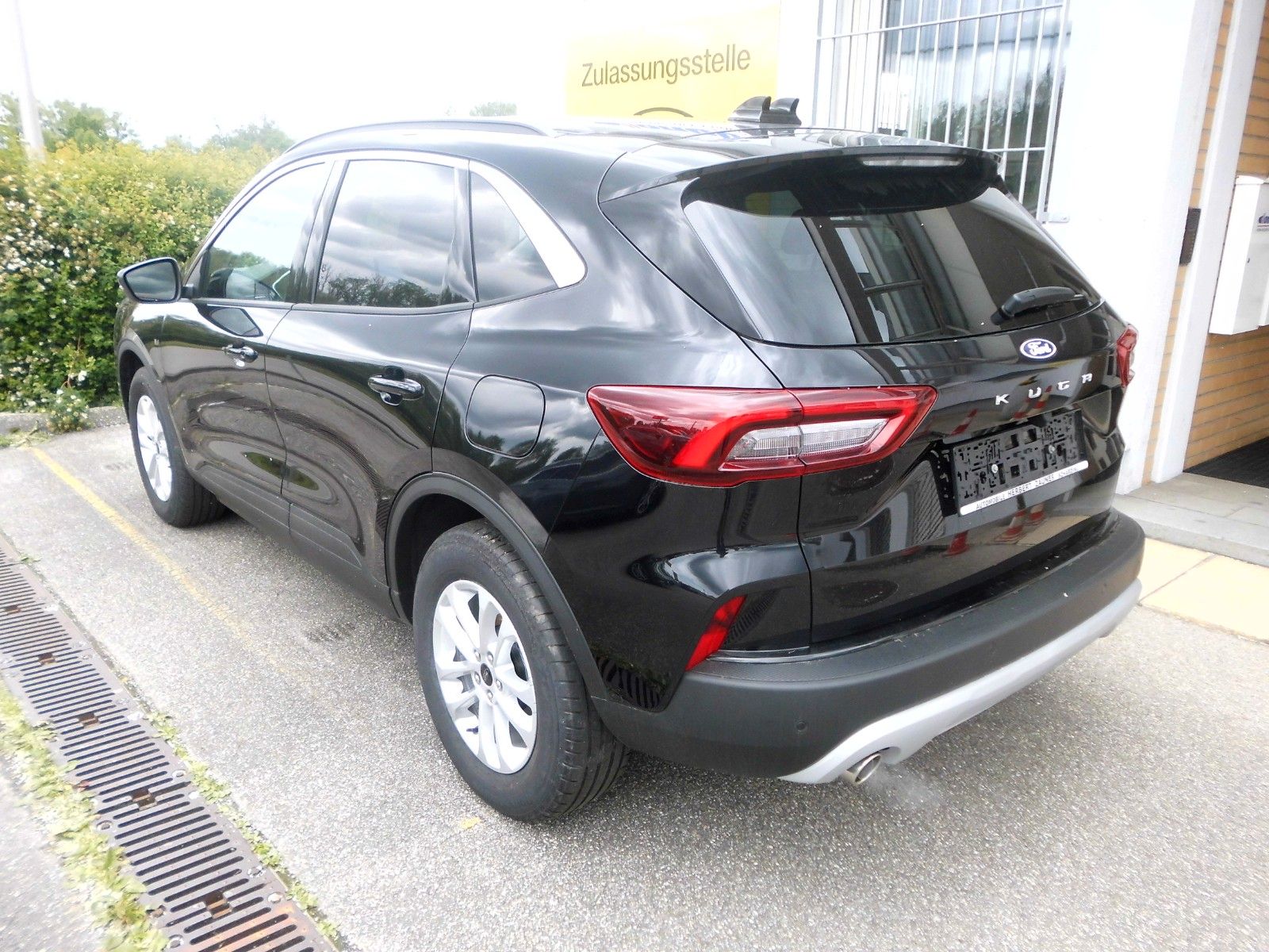 Ford Kuga 1.5 EcoBoost Titanium Automatik imagem 2
