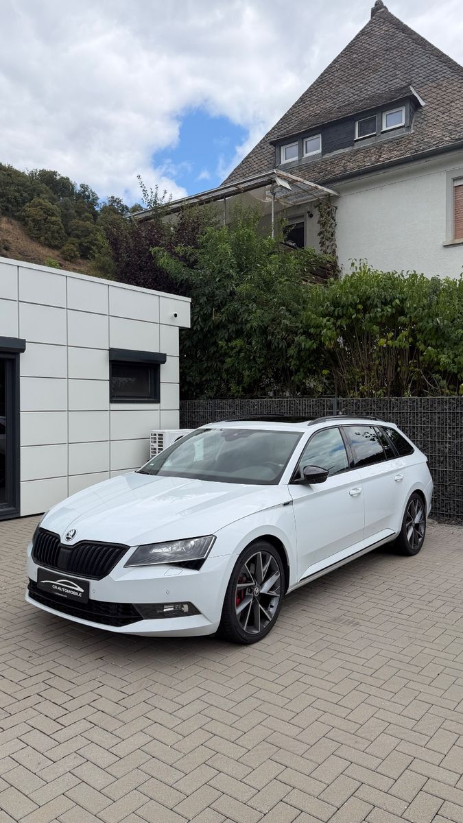 Skoda Superb Combi SportLine 4x4 DSG AHK Pano