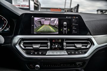 Fahrzeugabbildung BMW 430i Cabrio M Sport|KAMERA|SHADOWLINE|AMBIENTE