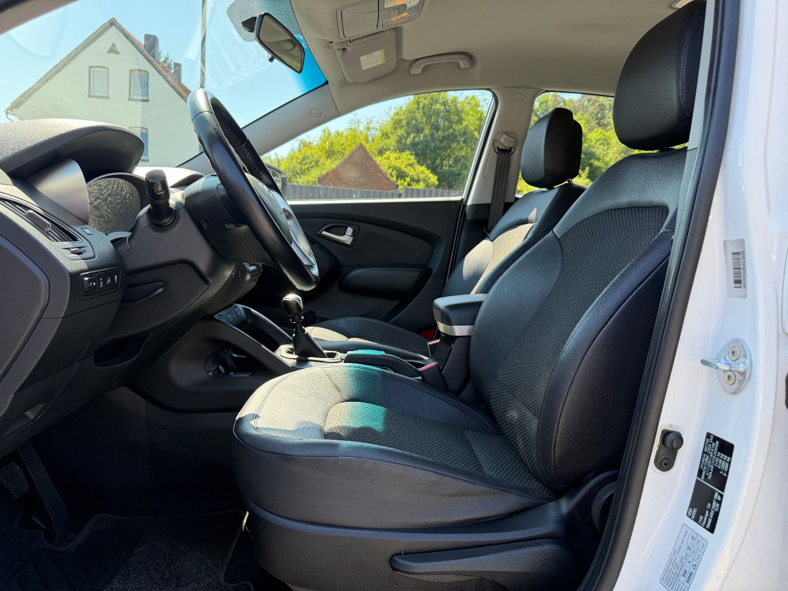 HYUNDAI ix35 2.0D AWD Bi-XENON/PDC/KLIMAA – Foto 9