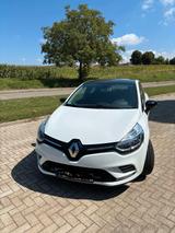 Renault Clio  - Renault Clio Gebrauchtwagen in Freiburg