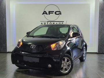 Toyota IQ - 1
