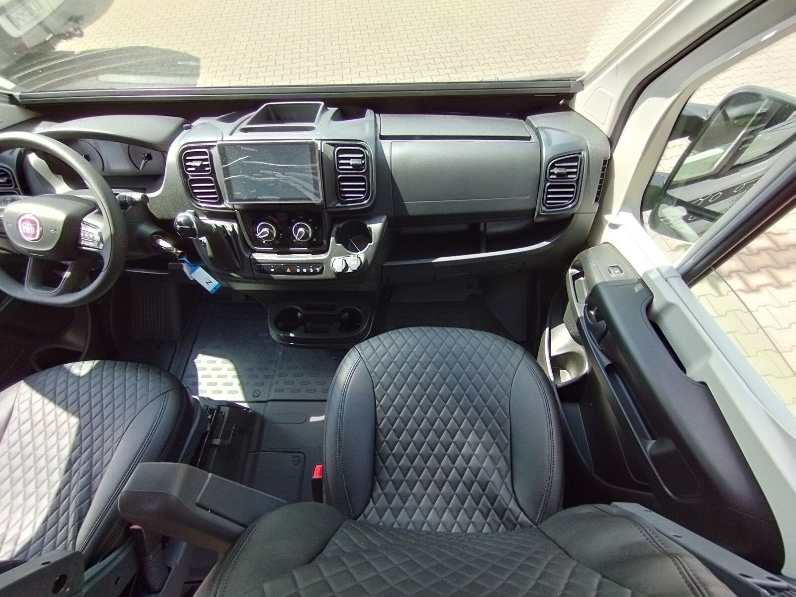 Fahrzeugabbildung Chausson Van Sport Line V690