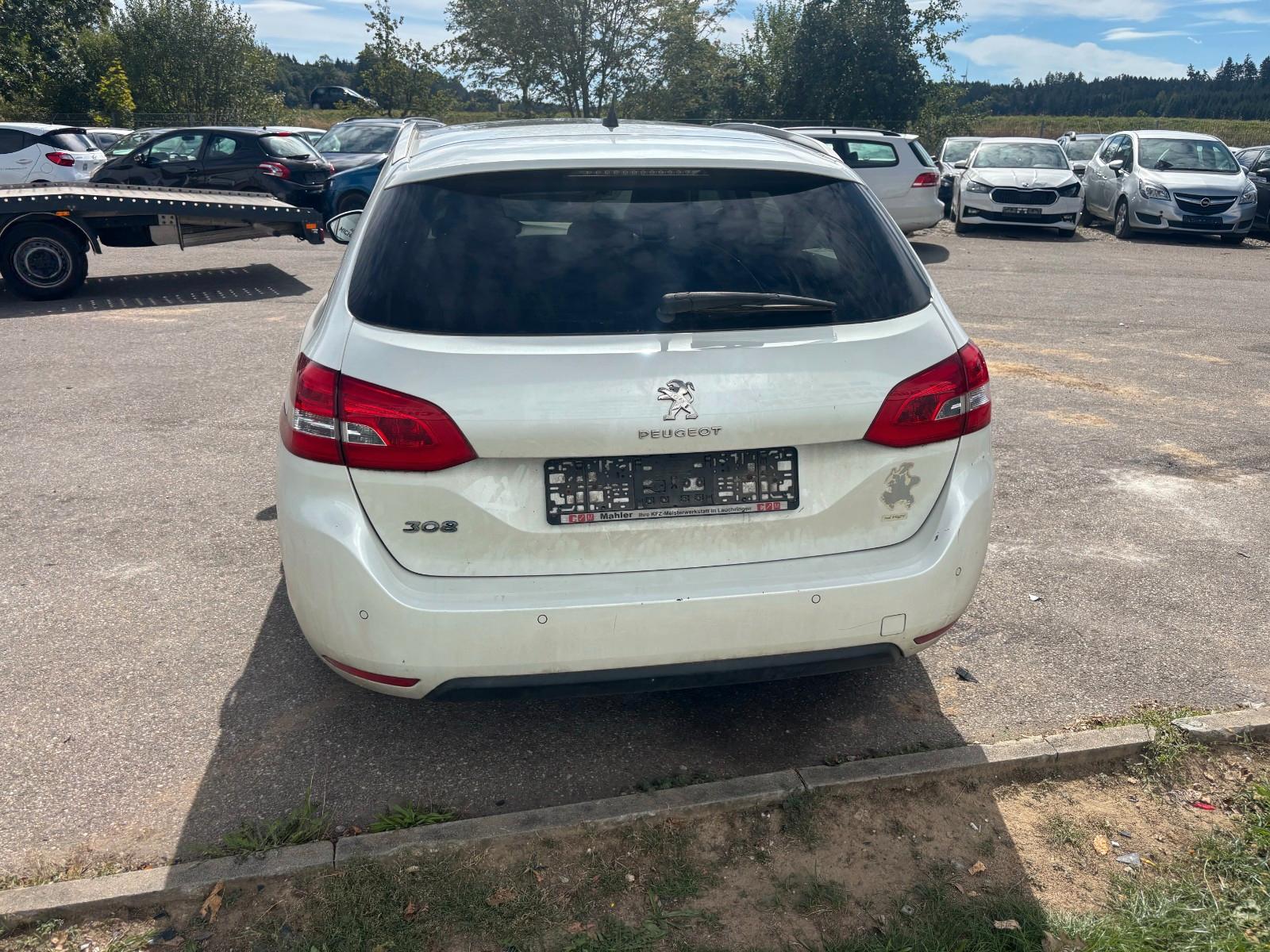 Peugeot 308 2015 — photo 8