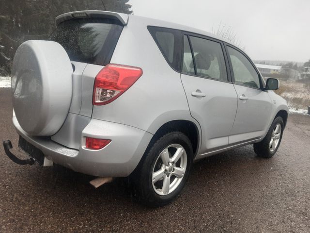 Toyota RAV 4 2.2-l-D-4D 4x4 Tüv Neu!