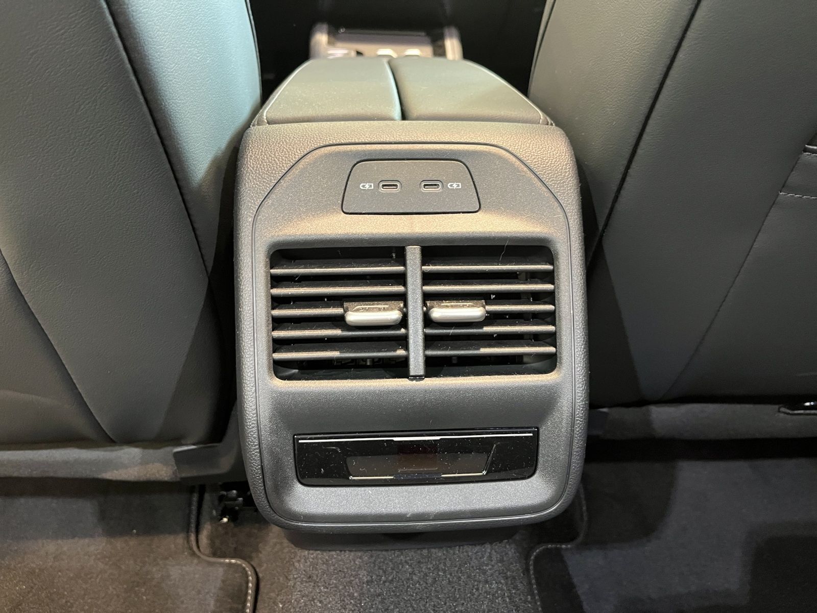 Volkswagen Passat - Bild 24