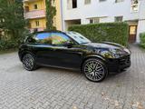 Porsche Cayenne E-Hybrid - BOSE ACC 22- Zoll  Garantie