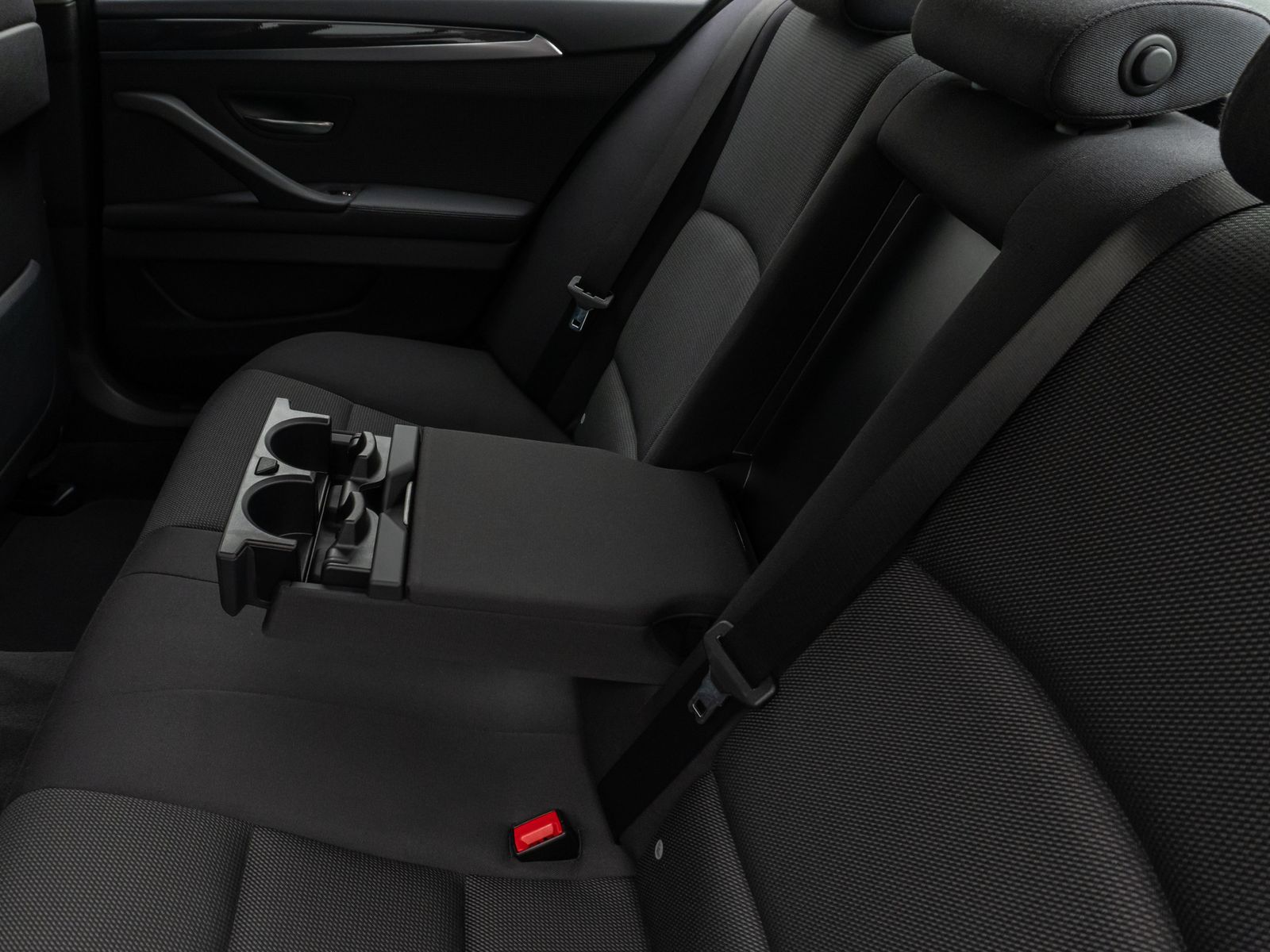 Fahrzeugabbildung BMW 520d Lim. Sitzhzg Navigation PDC Klima Bluetooth
