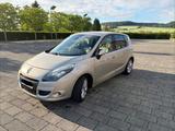 Renault Scenic Luxe 2.0 16V 140 CVT Luxe - Renault Scenic Luxe mit Benzin-Antrieb