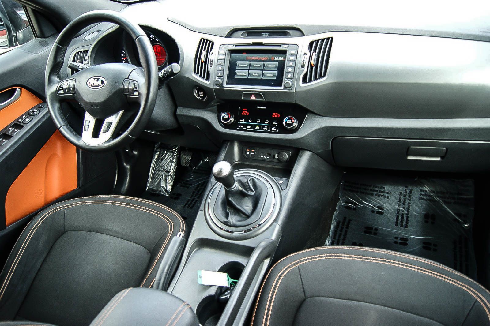 Fahrzeugabbildung Kia Sportage 2.0i Dream 4WD ANHÄNGERKUPPLUNG ORANGE