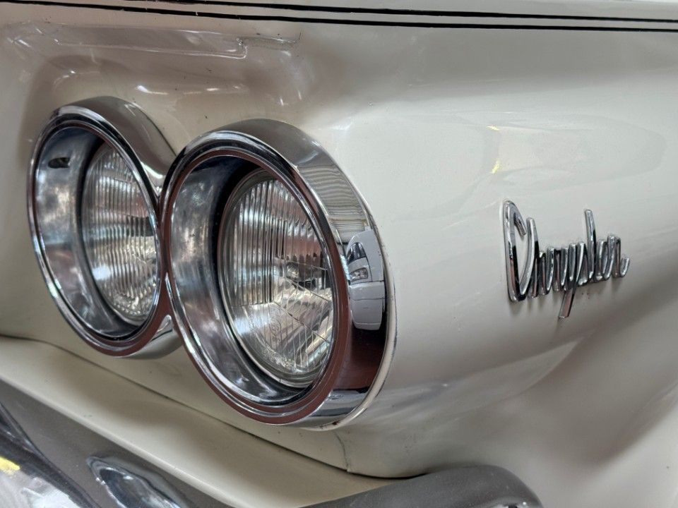 Fahrzeugabbildung Chrysler 300 J Coupe 6.8 Lettermotor Classic-Data