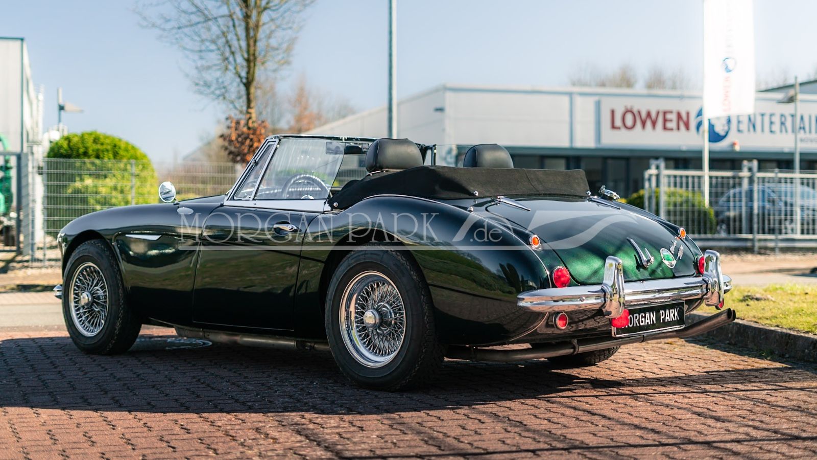 Fahrzeugabbildung Austin Healey BJ8  3000 MK III 1964   Lesen Sie den Text !