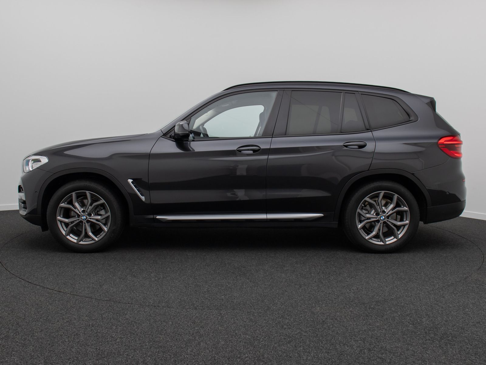 Fahrzeugabbildung BMW X3 xD20d xLine Kamera DAB Memory AHK Komfort 19"