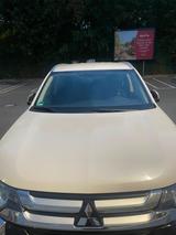 Mitsubishi Outlander 2.0 Benziner ClearTec 2WD - - Mitsubishi Outlander in Essen