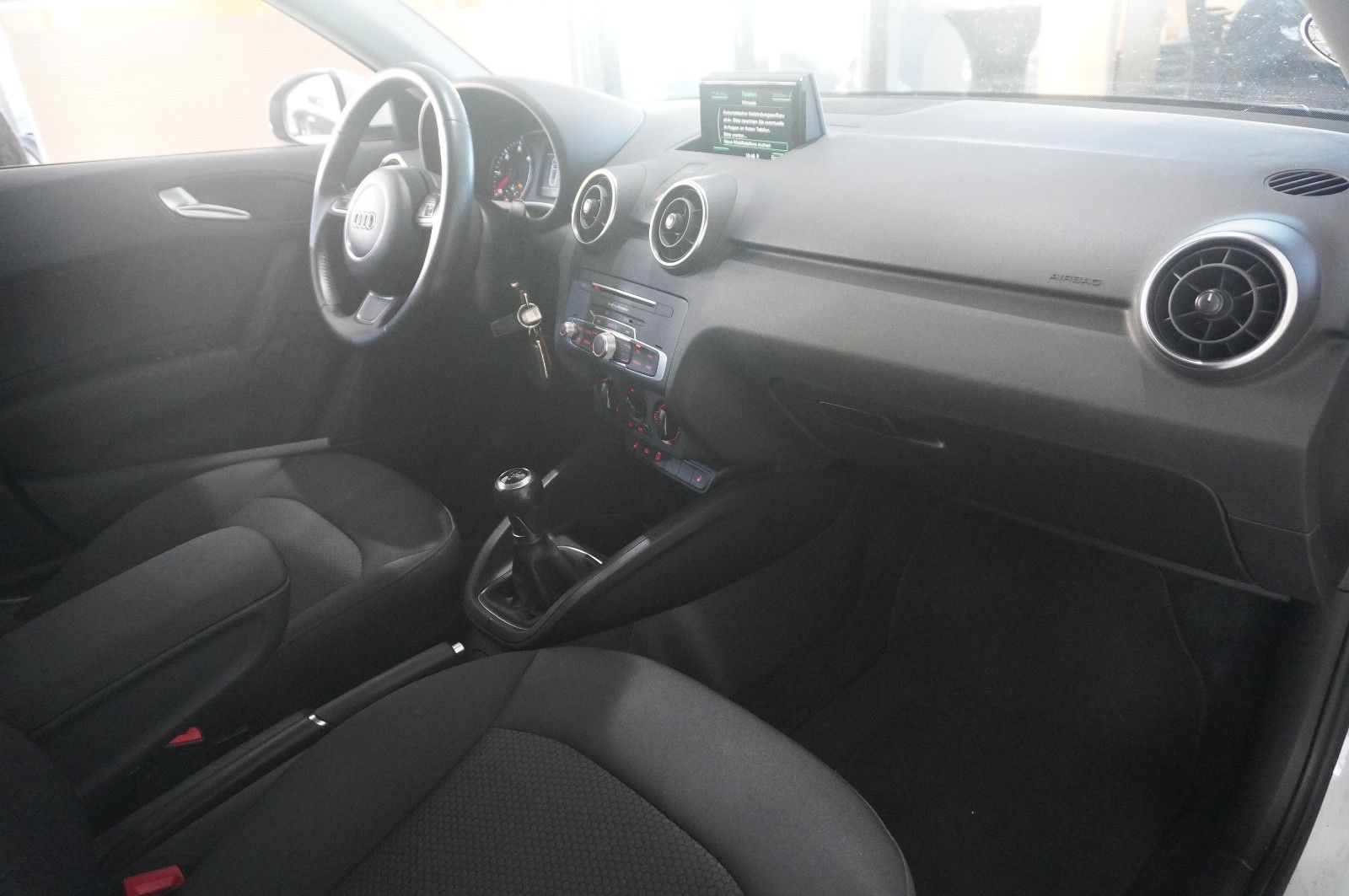 Fahrzeugabbildung Audi A1 Sportback 1.6 TDI NAVI/SHZ/TEMP./KLIMA/MULTI.