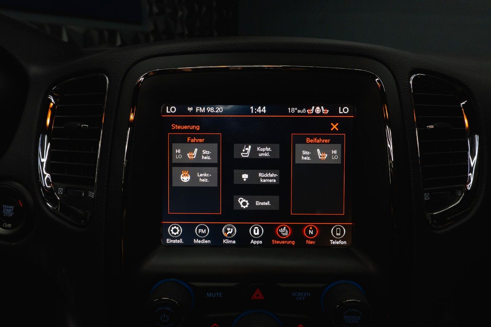 Fahrzeugabbildung Dodge Durango 5.7 V8 R/T 4x4 Night-Paket *7 Sitze*19%*