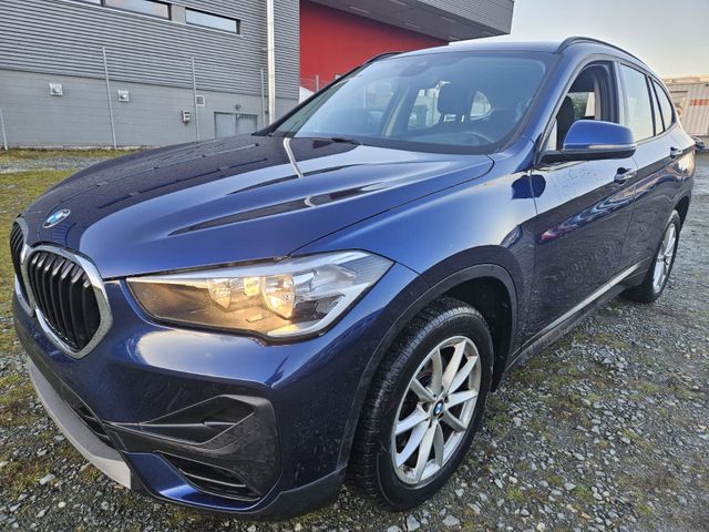 BMW X1 18i SDRIVE * NAVIGATION * ALU * PANORAMADACH