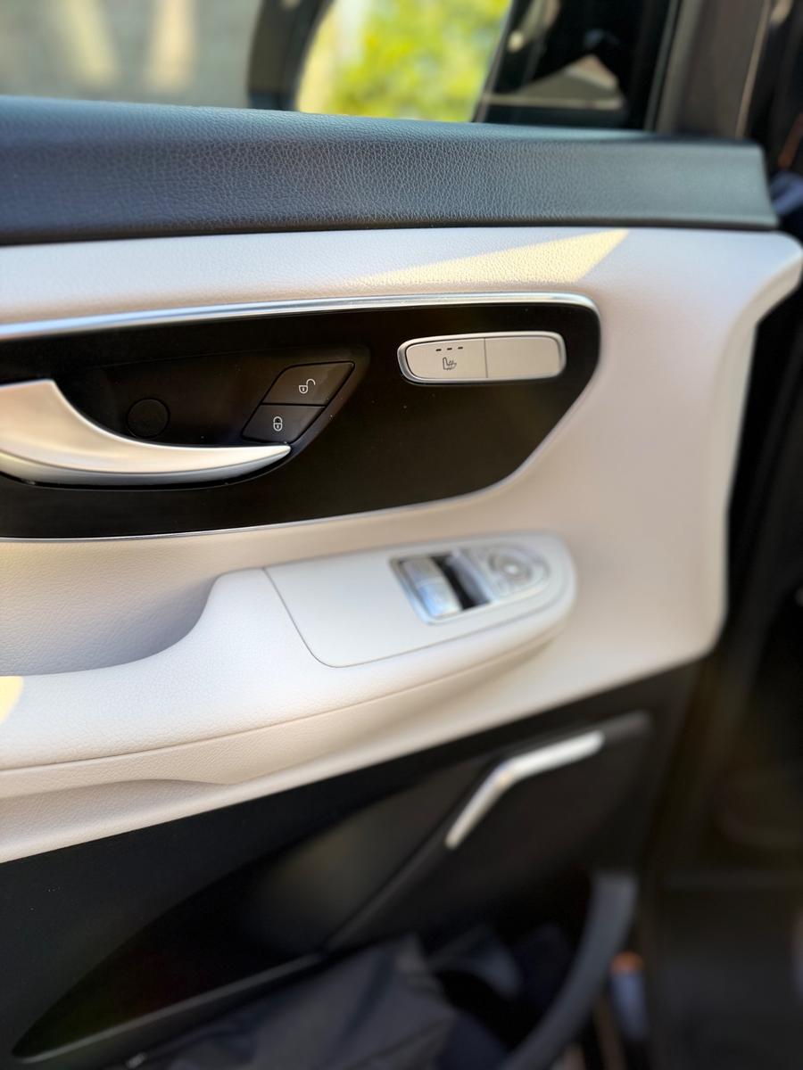 Mercedes-Benz V 250 Lang AMG 8 Sitze Pano AHK STHZ ORG km