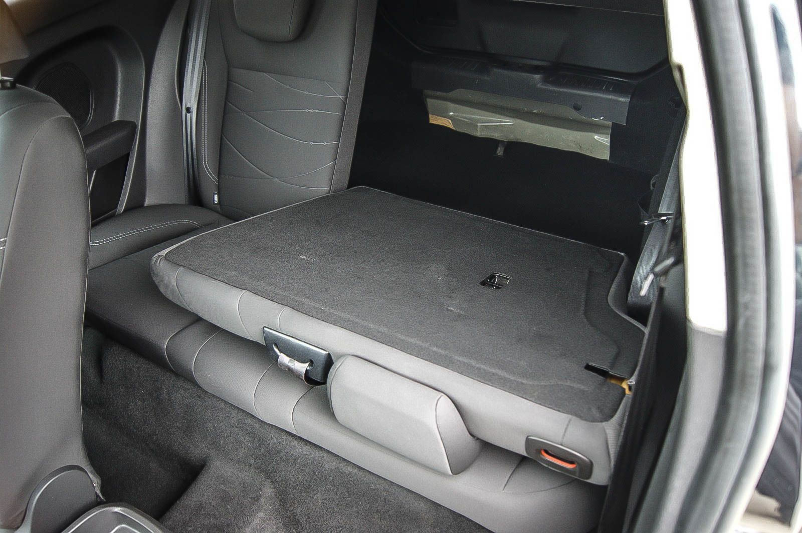 Fahrzeugabbildung Ford Fiesta 10 SYNC Edition SPORTFAHRWERK 17-ZOLL