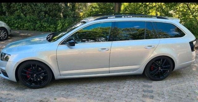 Skoda Octavia 5E RS TDI - viel Ausstattung