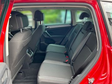 Volkswagen Tiguan - 9